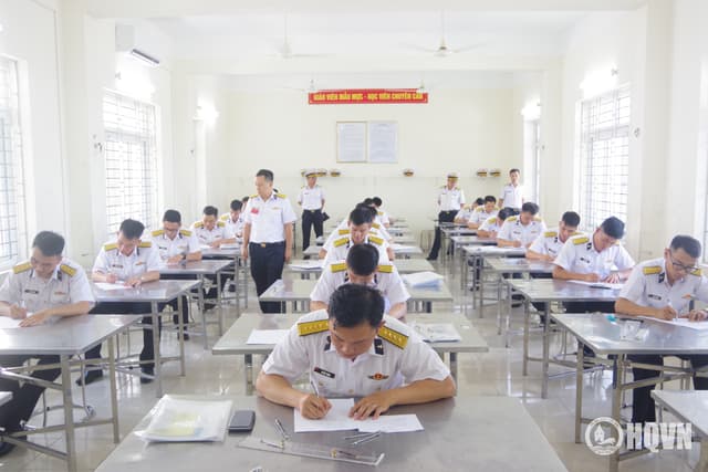 Phúc tra công tác huấn luyện cán bộ tàu đối với các đơn vị Vùng 1 Hải quân